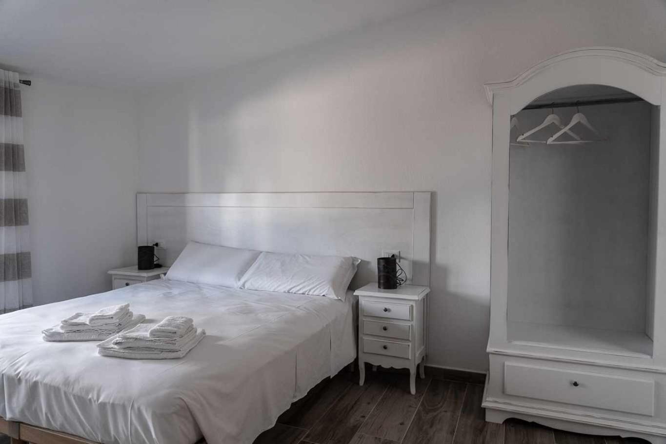 Domo Orise Alloggio In Pieno Centro Orosei Kamer foto